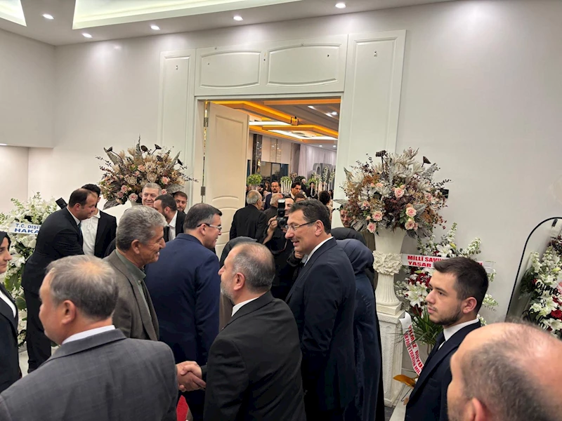 AK Parti Genel Başkan Yardımcısı Yavuz’un kızı dünya evine girdi 