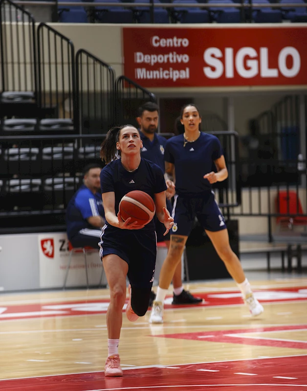 Fenerbahçe Opet, İspanya