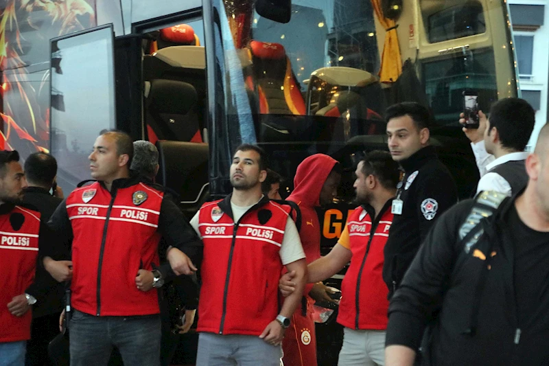 Galatasaray kafilesi, Gaziantep’te / Video eklendi