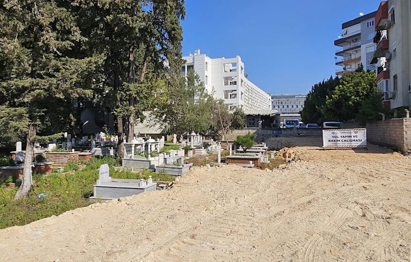 Selanik göçmenlerinden, mezarlıktan yol geçecek endişesi