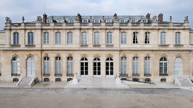 Fransız Meclisi ‘ölmeye yardım’ olarak nitelendirilen yasa tasarısını kabul etti