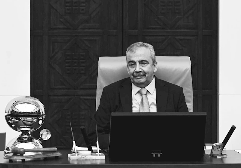 Siyasilerden, Sırrı Süreyya Önder için başsağlığı mesajı