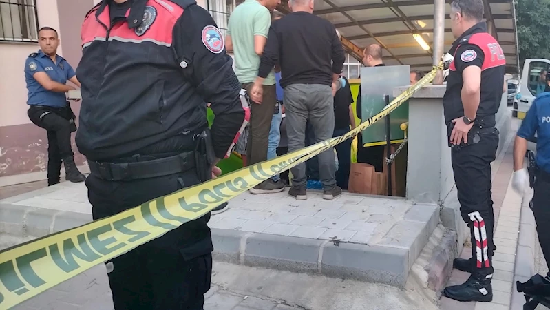 Eski eşini metro alt geçidinde tabancayla başından vurarak öldürdü