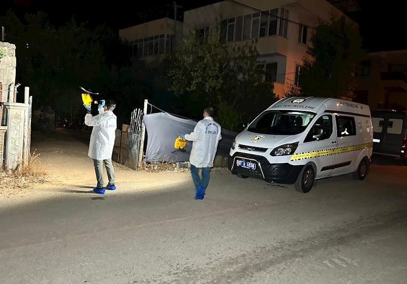 Evinin bahçesinde tabancayla vuruldu, hastanede öldü