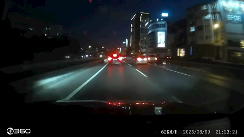 İstanbul - Kağıthane D-100 Karayolunda motosiklet kazası kamerada