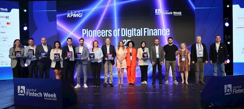 Teknoloji ve finans uzmanlarını buluşturan zirve sona erdi 