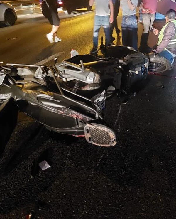 İstanbul - FSM Köprüsü girişinde motosiklet kazası: 1 ölü 2 yaralı / Ek görüntü ve bilgiyle 