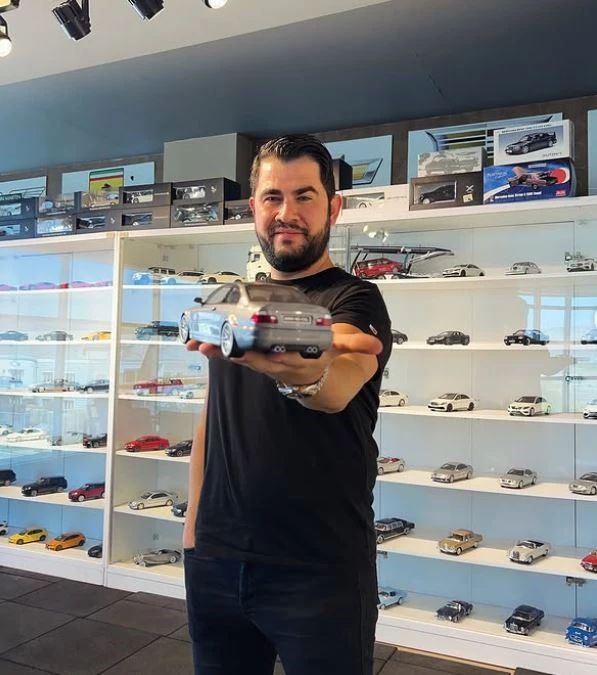 Babasının hediye ettiği özel üretim model otomobil, 10 milyon TL