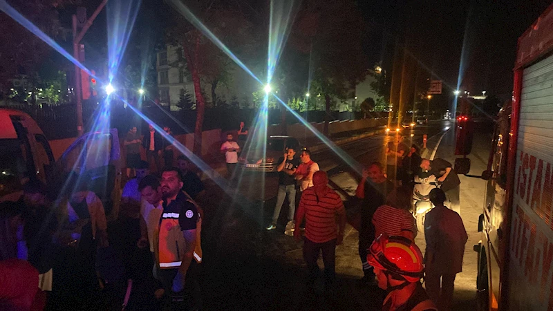 İstanbul- Avcılar’da servis minibüsü ile otomobil çarpıştı: 4 yaralı