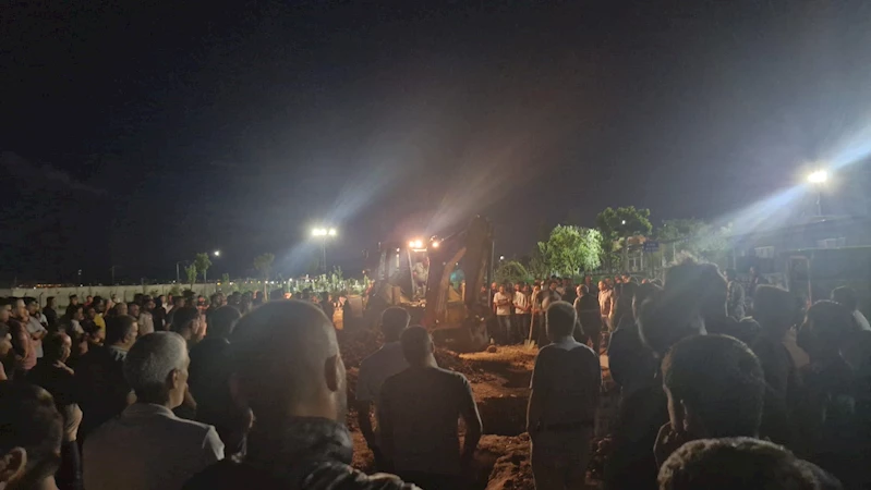 Diyarbakır’da 13 katlı apartmanda yangın paniği; Anne ve 3 çocuğu hayatını kaybetti (6)