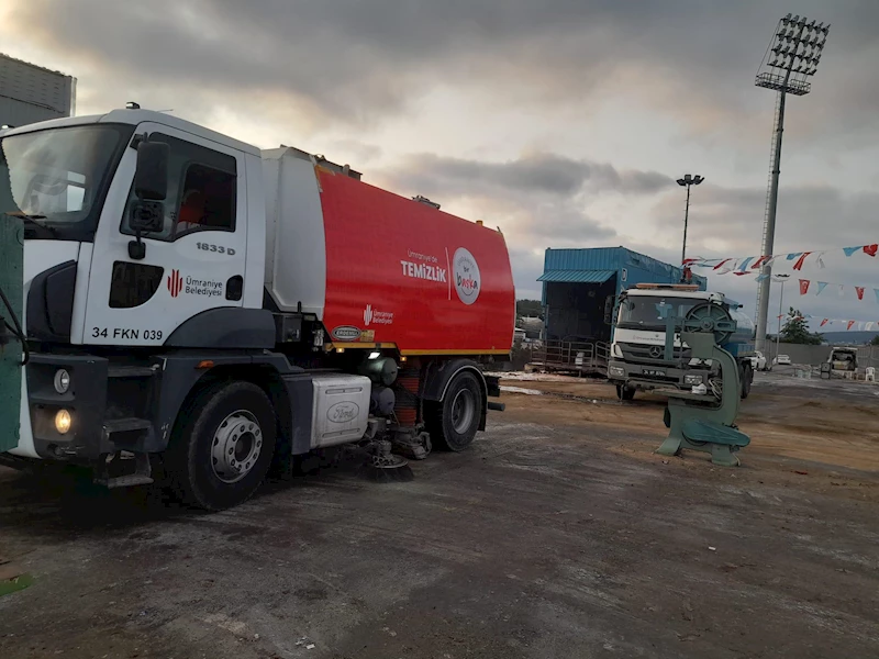 Ümraniye Belediyesi, Kurban Bayramı süresince ilçe genelinde temizlik çalışmalarını sürdürüyor