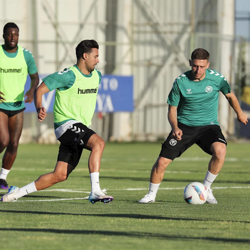 Konyaspor kaleci Slowik ile yollarını ayırdı, kadrosuna da 2 yeni futbolcu kattı 