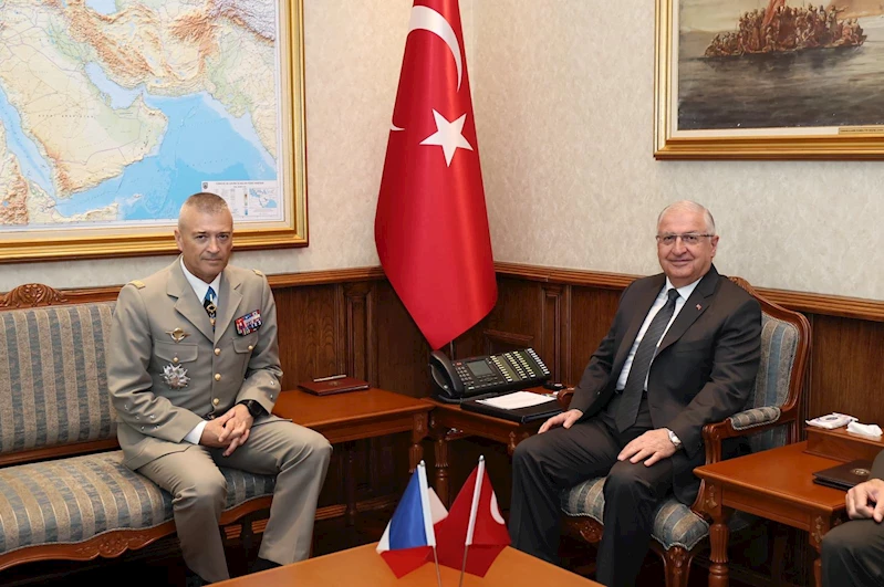 Bakan Güler, Fransa Genelkurmay Başkanı Burkhard
