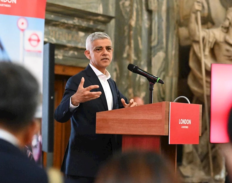 Londra Belediye Başkanı Khan: İngiltere