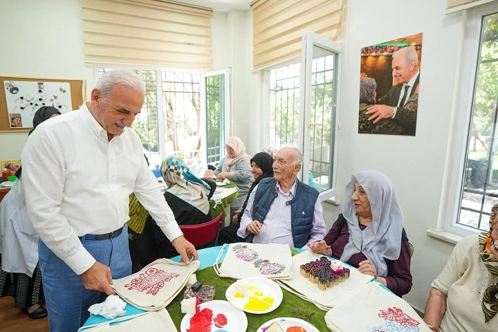 Ümraniye Belediyesi’nden ‘Aktif Yaş Al’ projesi