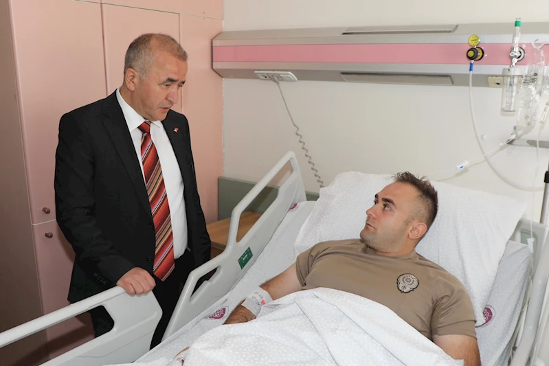 Havaya ateş açıp, gelen polisi yaralayan şüpheli, vurularak etkisiz hale getirildi (2)