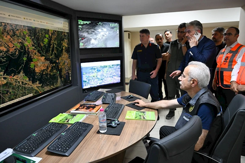 Bursa’daki yangın bölgesi dronla görüntülendi; tahliye edilen mahallelere dönüş başladı (3)