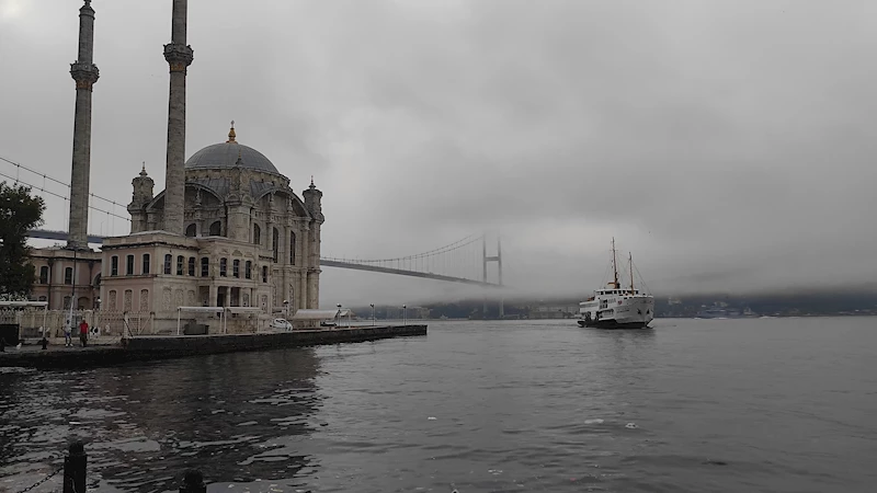 İstanbul -İstanbul Boğazı’nda sis etkili oluyor