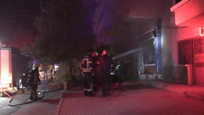 Kütahya- Ekmek fırınında patlama sonrası yangın; 3 kişi dumandan etkilendi /Video eklendi 