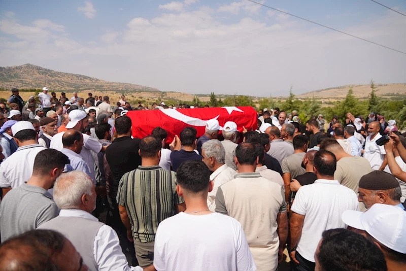 Yangına giderken kazada yaralanan itfaiye eri kurtarılamadı (2)