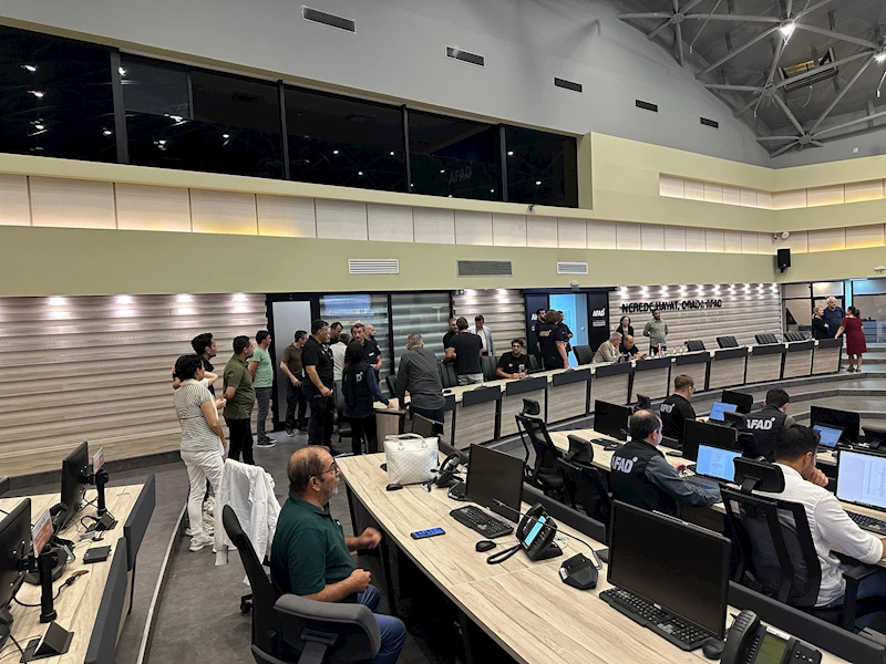 Balıkesir’de 6.1 büyüklüğünde deprem; Marmara ve Ege’de hissedildi (13)