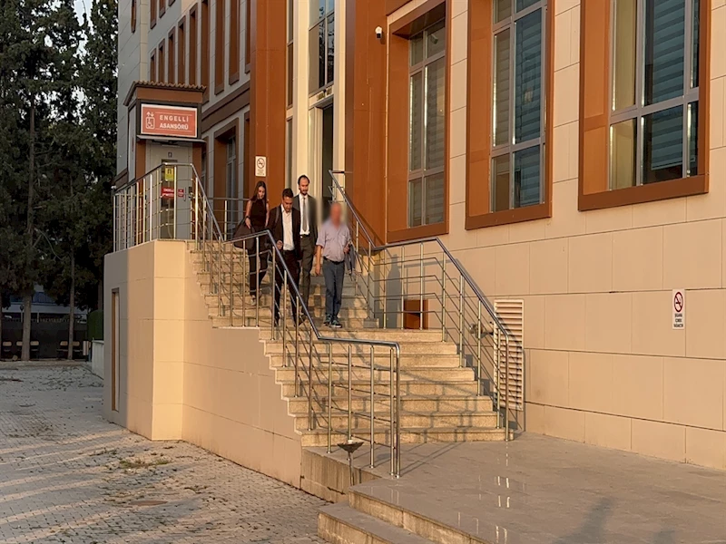 Teknesi parçalanmış halde bulunan iş insanını 13 kurbağa adam arıyor (3)