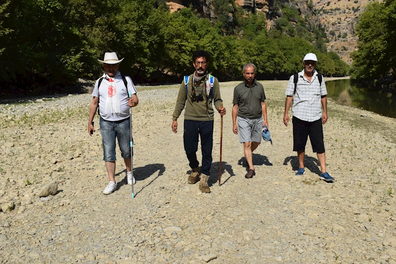 Sıcak havadan bunalanlar Zore Vadisi’nde serinliyor / Ek fotoğraflar