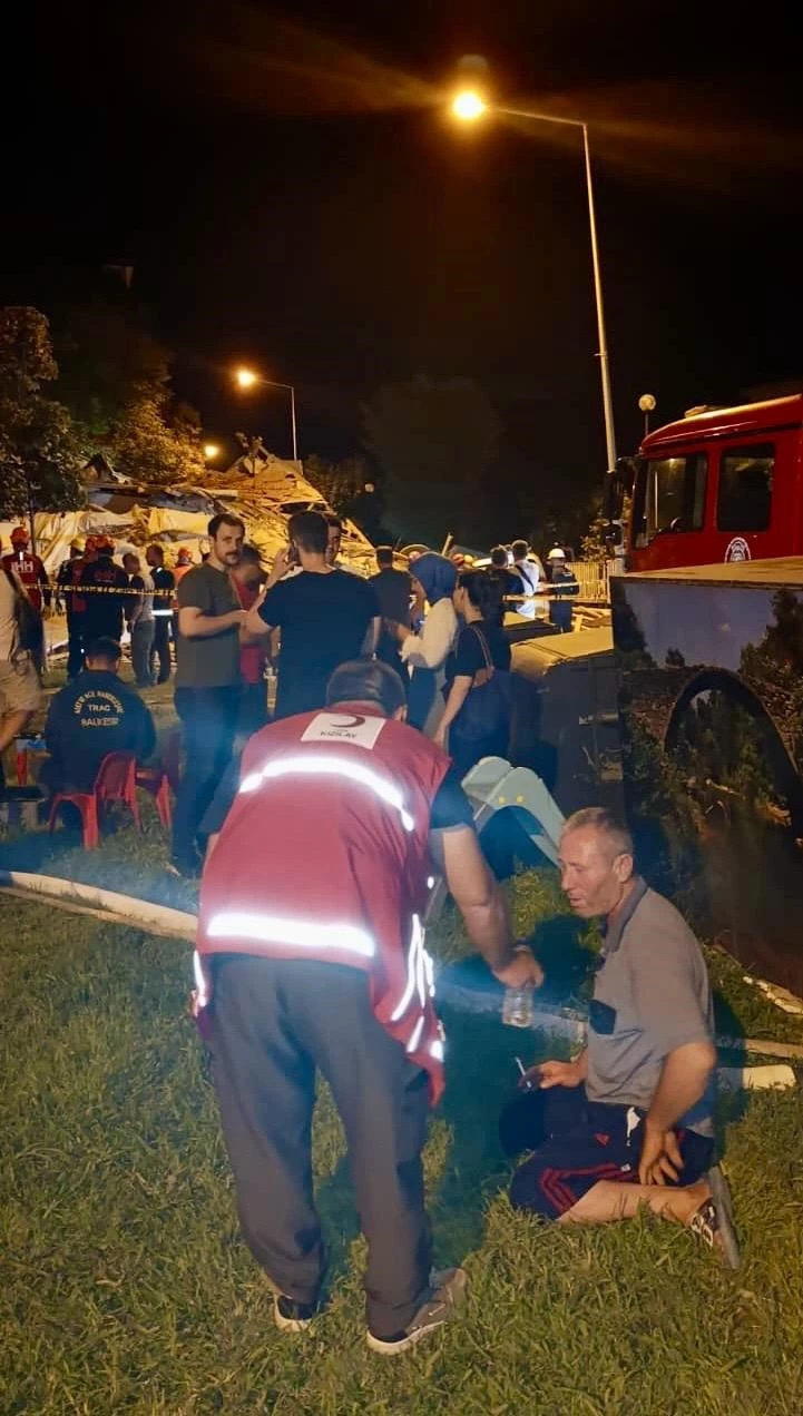 Türk Kızılay’dan, deprem sonrası afetzedelere beslenme desteği