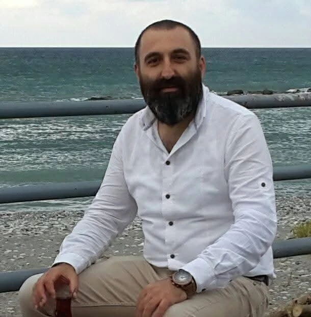 Klima tamir ederken düşen işçi, toprağa verildi