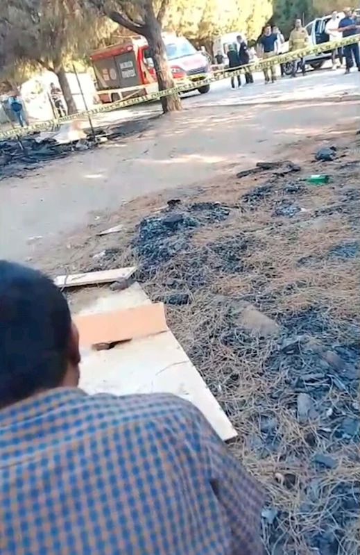 Barakada çıkan yangın, bitişiktekilere de sıçradı; 1 ölü