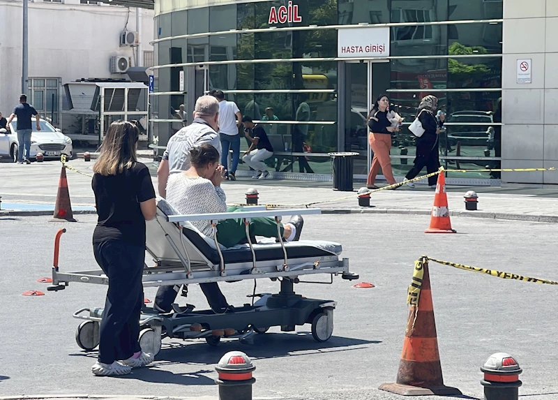 Otobüs şoförü fenalaşan yolcuyu hastaneye yetiştirdi / Ek fotoğraflar