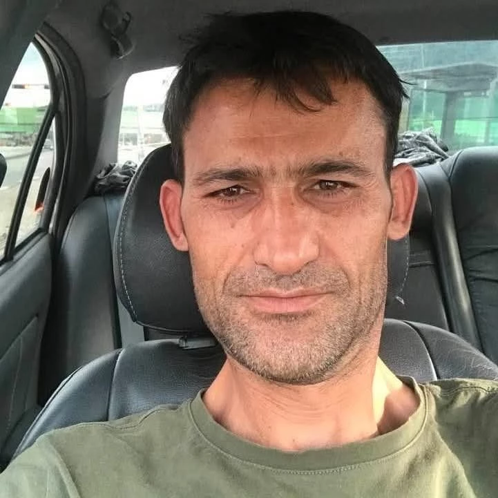 Üzerine iş makinesi devrilen işçi hayatını kaybetti