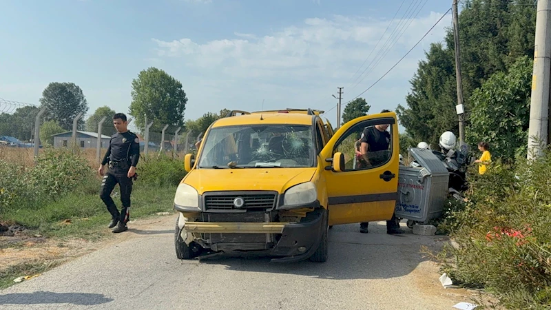 Hafif ticari araçla çarpışan motosikletin sürücüsü öldü