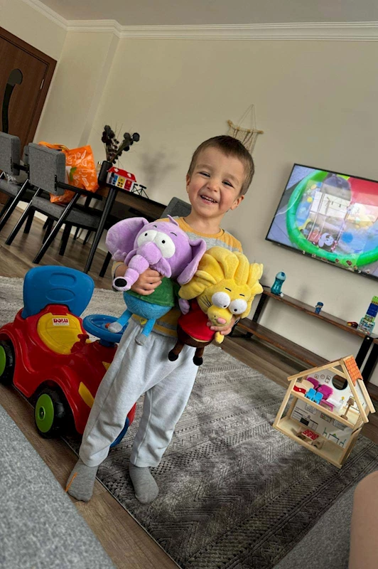 Kütahya- Kamyondan fırlayan taş, 3,5 yaşındaki Teoman’ın ölümünde ‘asli etken’ oldu /Video eklendi 