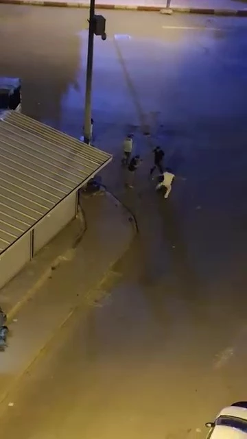 Siirt’te iki grup arasında kavga kamerada