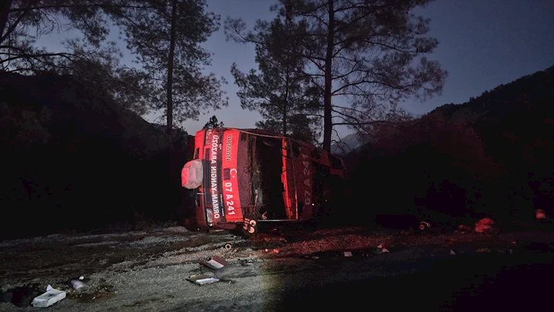 Yangın dönüşü arazöz devrildi; 2 işçi yaralandı