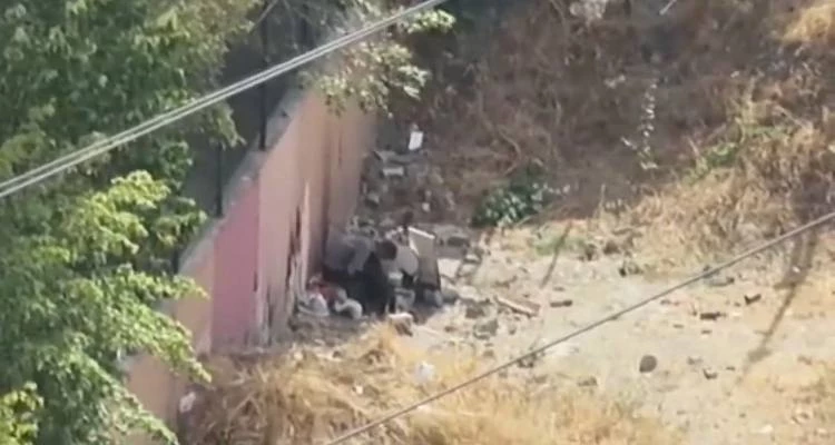 İstanbul - Esenyurt’ta ilkokul çevresinde uyuşturucu kullanan şüpheliler yakalandı