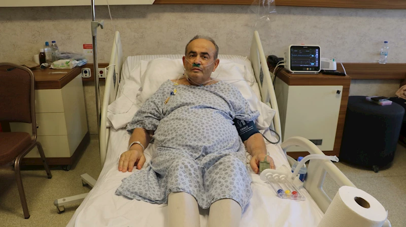 Fazla ilaç kullanımından bağırsağı delinen hasta ölümden döndü