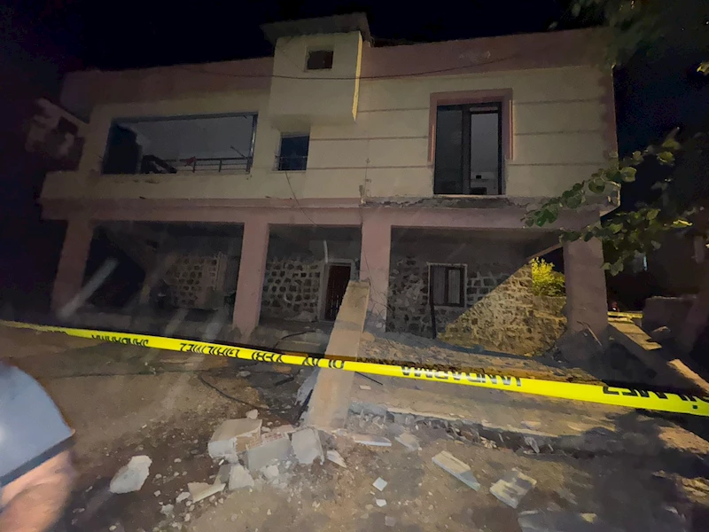 Diyarbakır’da balkon çöktü: 2’si bebek 5 yaralı