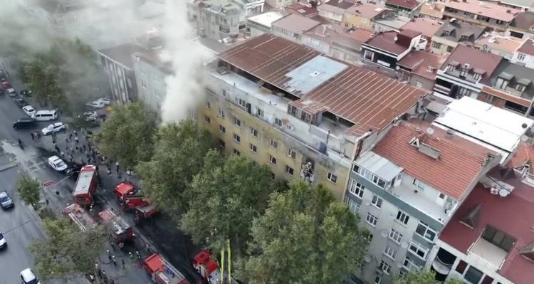 İstanbul - Sultangazi’de 6 katlı iş merkezinin 2
