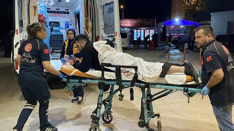 Kavga eden çifti uyaran güvenlik görevlisi bacağından bıçaklandı 