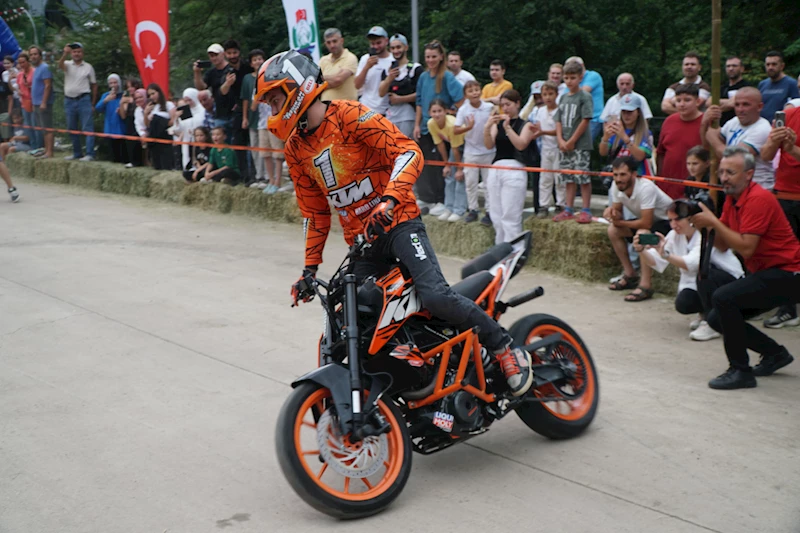 Rize’de motosiklet şov hayran bıraktı