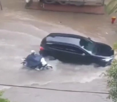 Kajiki Tayfunu, Vietnam’ı vurdu: 4 ölü
