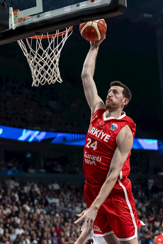 A Milli Erkek Basketbol Takımı, Avrupa Şampiyonası’na galibiyetle başladı 