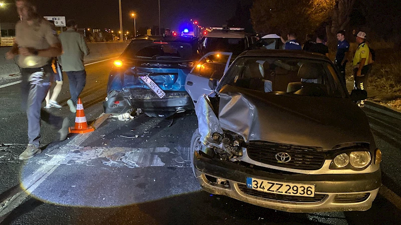 Polisten kaçıp kaza yapan otomobilde 9 kaçak göçmen ve 2 organizatör yakalandı 