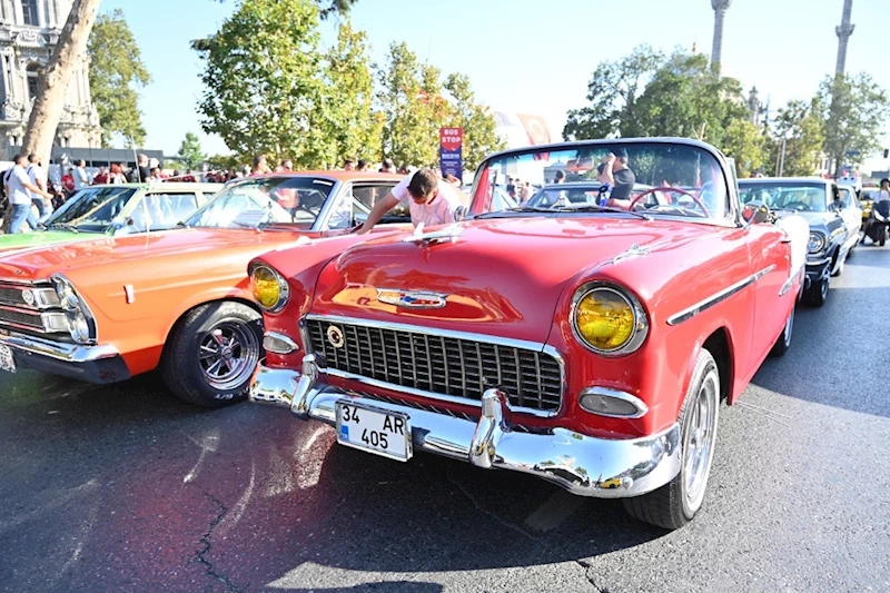 Beşiktaş’ta Zafer Bayramı yürüyüşle kutlandı