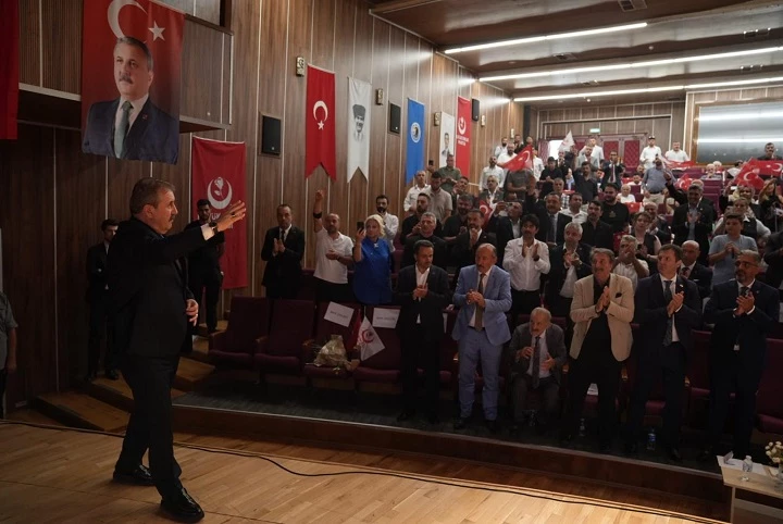 BBP Genel Başkanı Destici, Kartal ilçe kongresinde konuştu