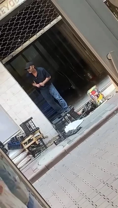 Sokak ortasında 2 şarjör mermiyi ateşlemesi kamerada; 3 yaralı