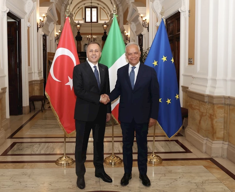İçişleri Bakanı Yerlikaya, İtalyan mevkidaşı Piantedosi ile görüştü
