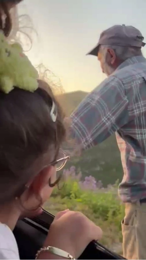 Üzüldüğü için veda edemediği torununun ardından dakikalarca koştu 